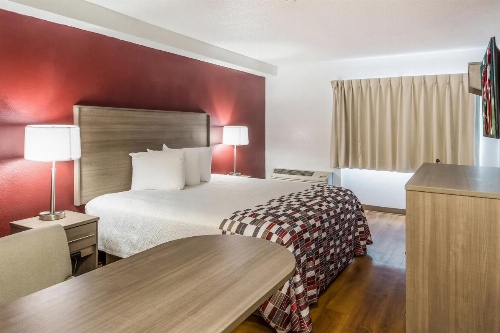 Red Roof Inn Rochester - Airport image 29